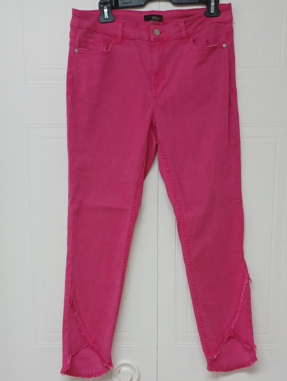 NWT Renuar Hot Pink Cropped Frayed-Hem Jeans